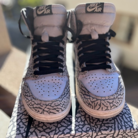 Air Jordan Retro I High OG - Picture 6 of 10